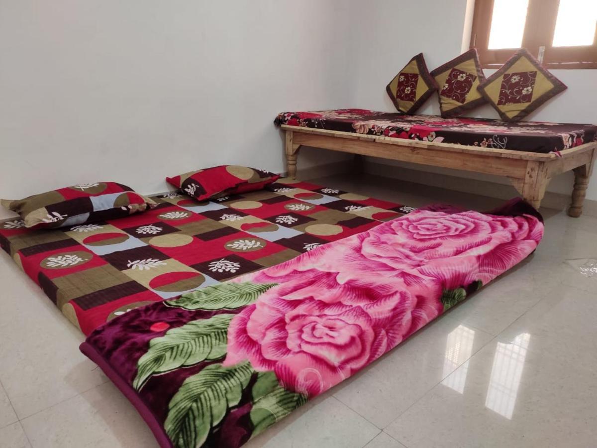 Nidhivan Homestay Vrindāvan 外观 照片